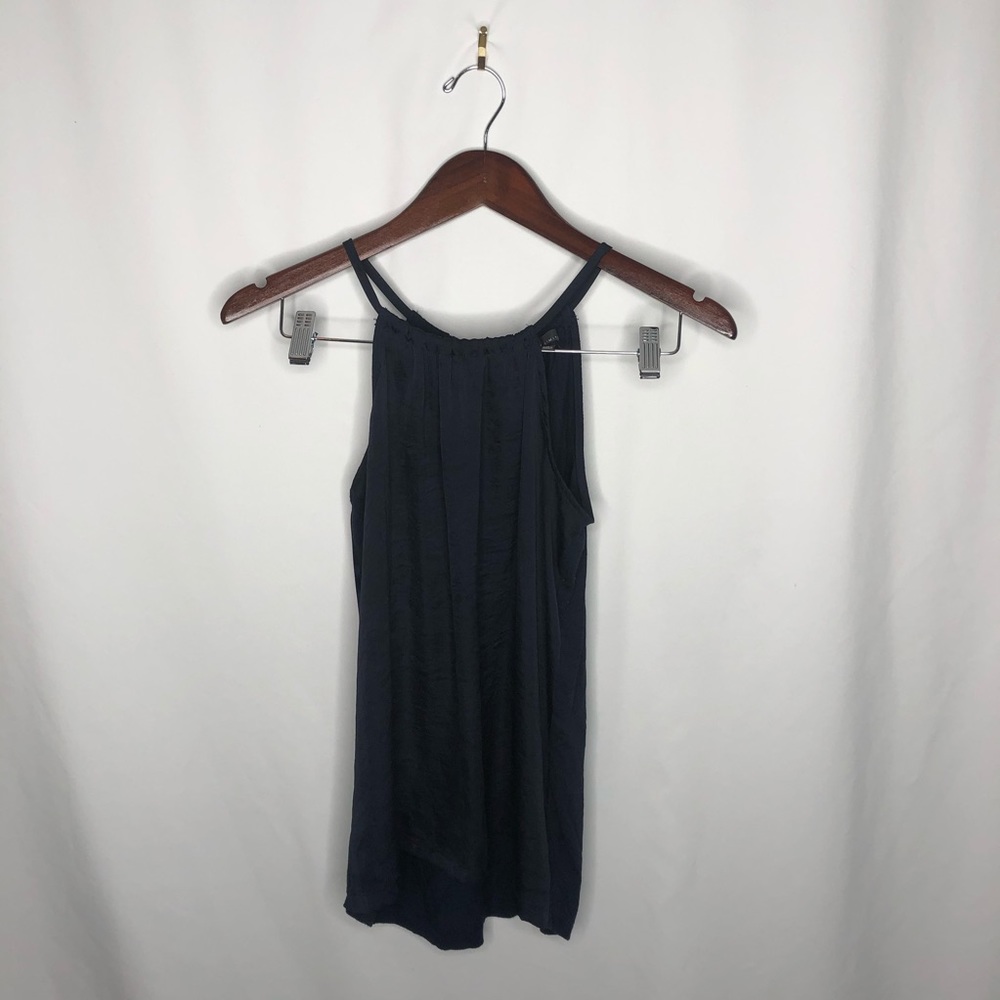 🌵The limited sleeveless navy top shirt small